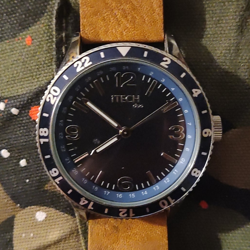 Watch - Picture 3 of 4